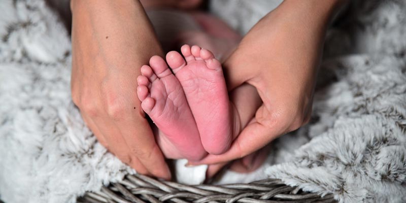 Babies tiny feet